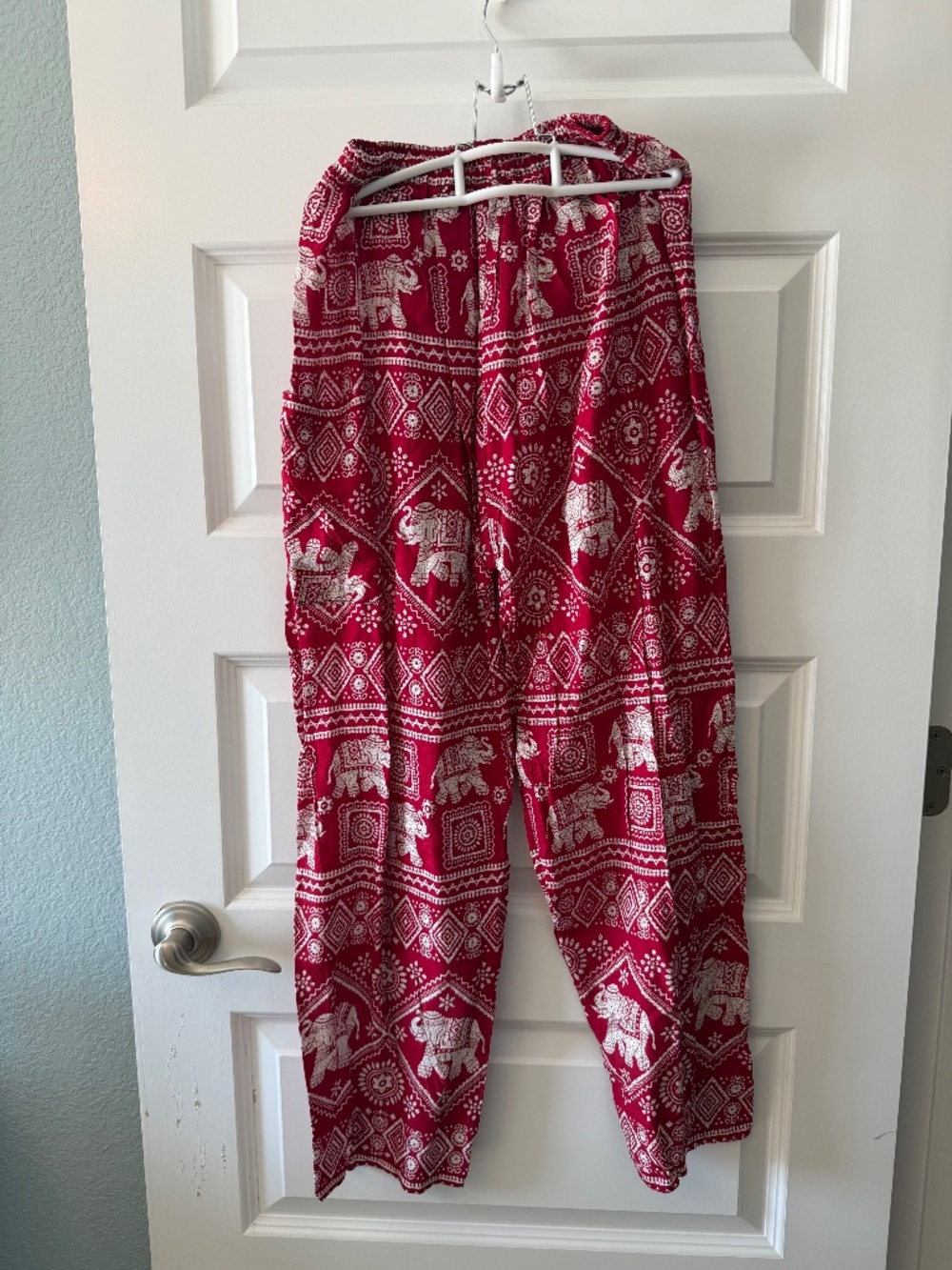 Relaxed Wide-Leg Lounge Pants in Red Elephant Print